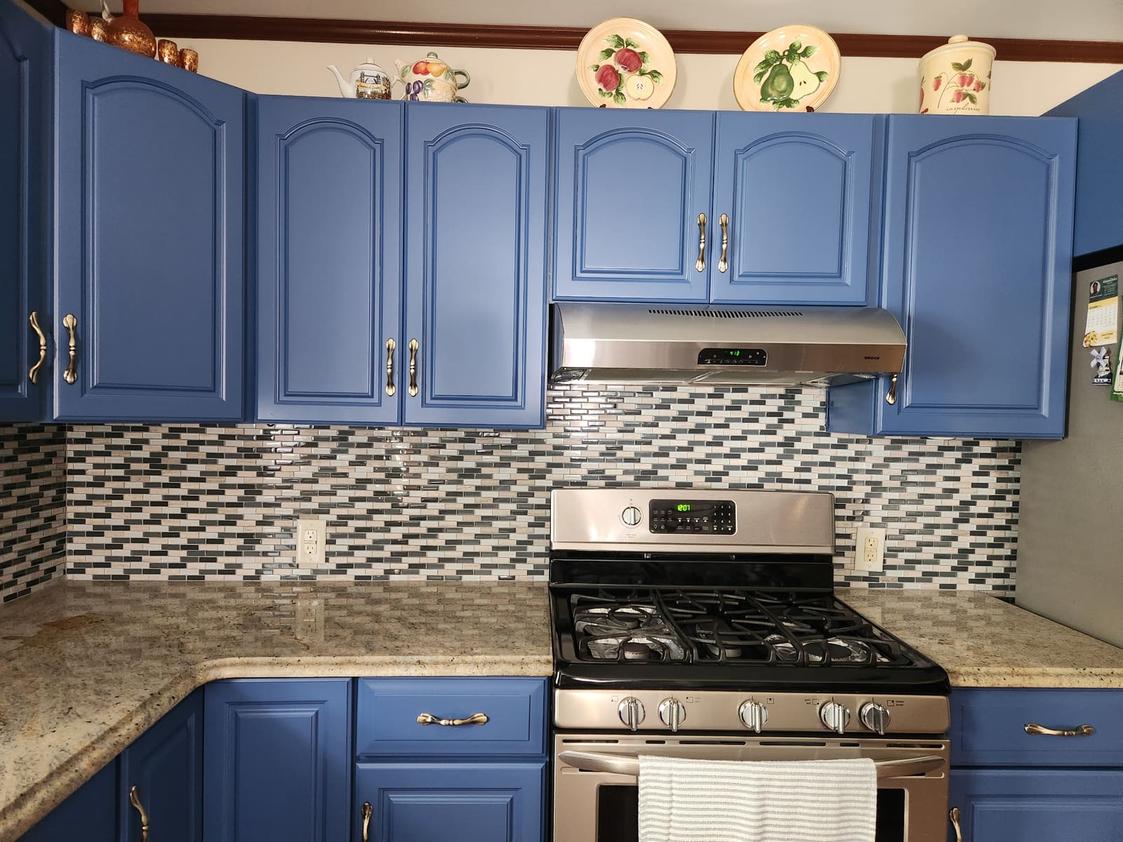 Glass mosaic backsplash Harrison